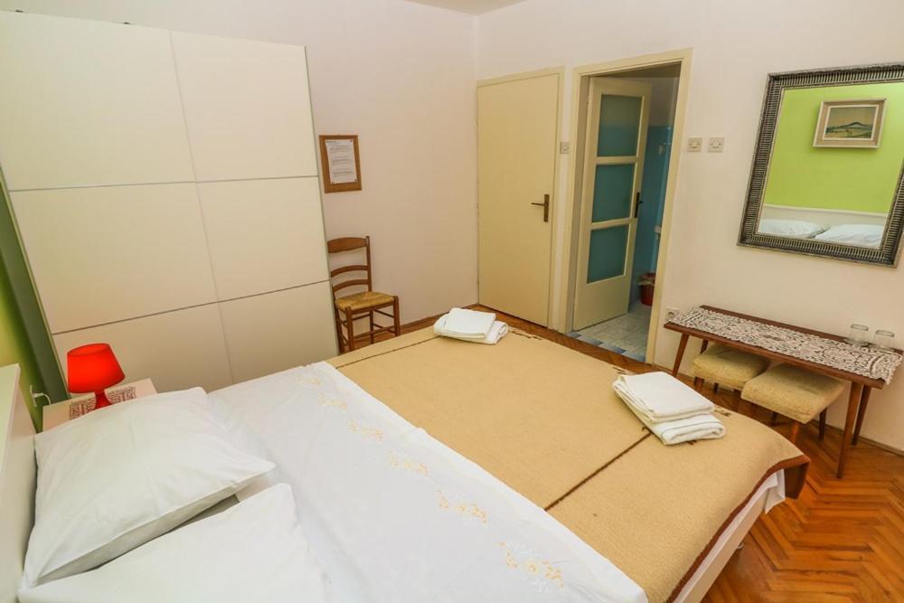 Double Rooms Tomica 2 With Balcony Башка Екстер'єр фото