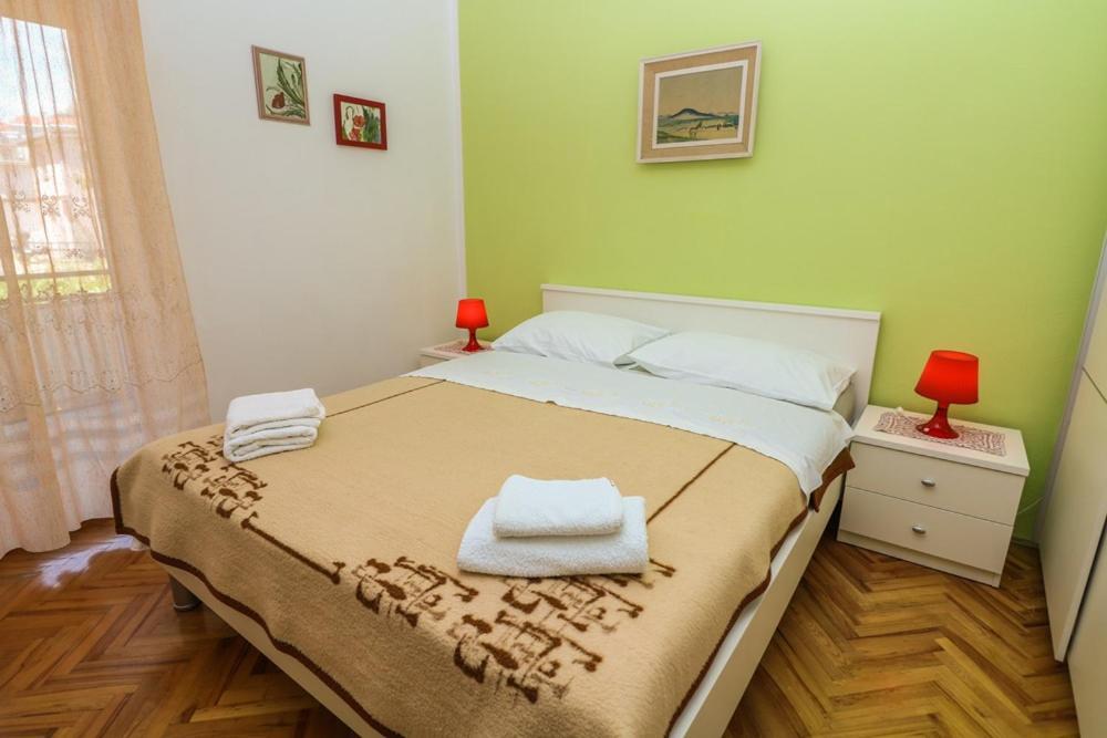 Double Rooms Tomica 2 With Balcony Башка Екстер'єр фото