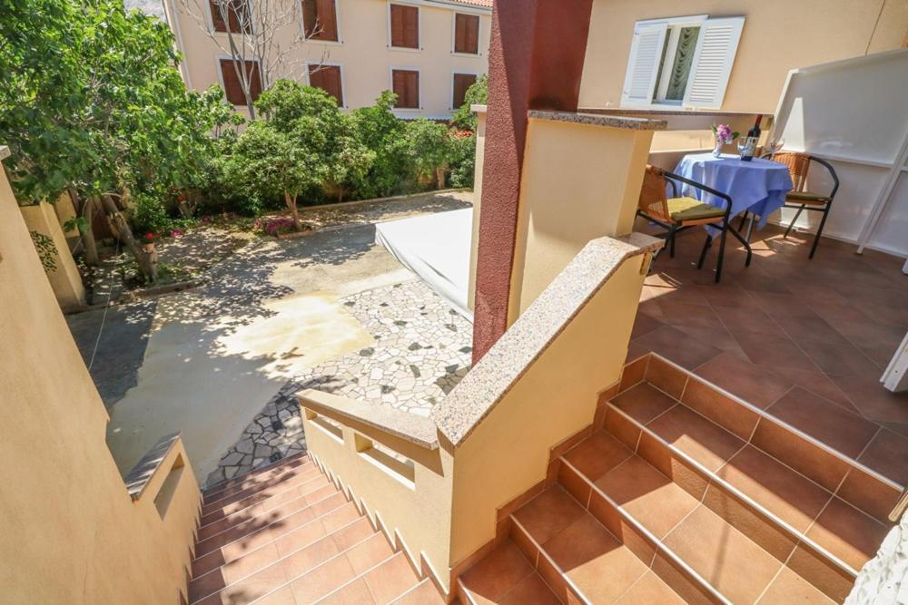 Double Rooms Tomica 2 With Balcony Башка Екстер'єр фото