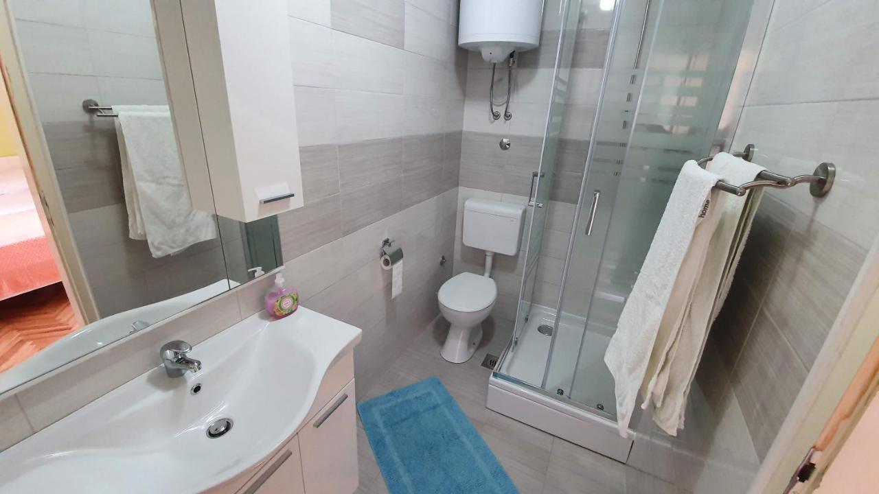 Double Rooms Tomica 2 With Balcony Башка Екстер'єр фото
