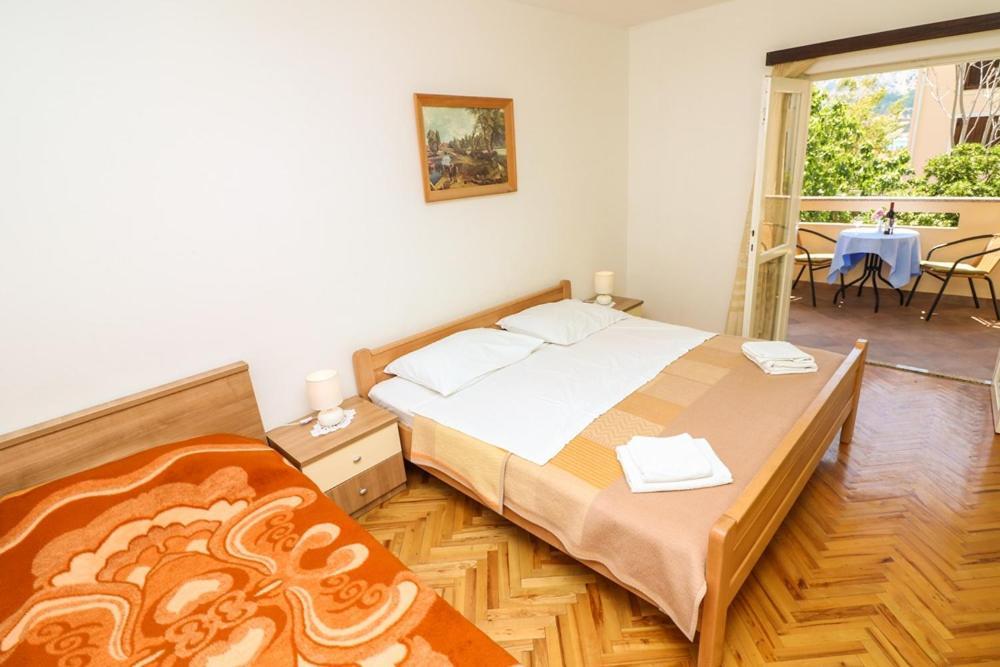 Double Rooms Tomica 2 With Balcony Башка Екстер'єр фото