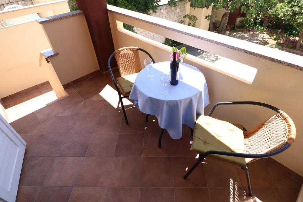 Double Rooms Tomica 2 With Balcony Башка Екстер'єр фото