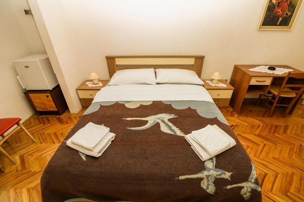 Double Rooms Tomica 2 With Balcony Башка Екстер'єр фото