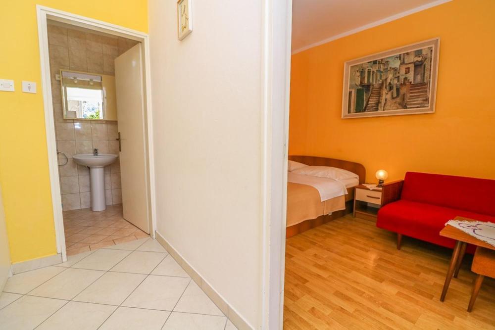 Double Rooms Tomica 2 With Balcony Башка Екстер'єр фото